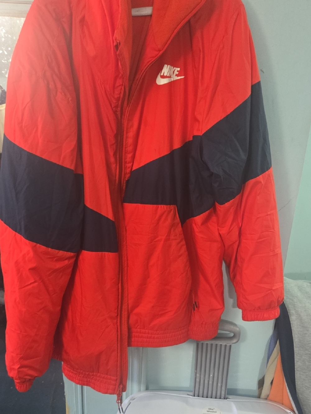 Nike Men’s Red and Navy Colorblock Windbreaker